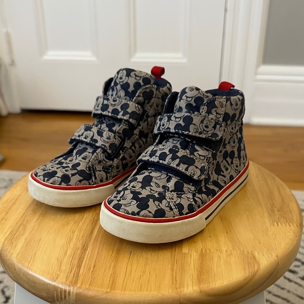 GAP Kids Sneakers - Black and Cream